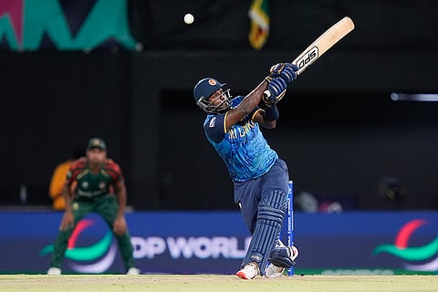 Angelo Mathews bats against Bangladesh
